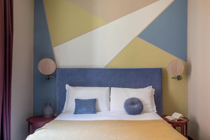 Standard Triple Room image 4