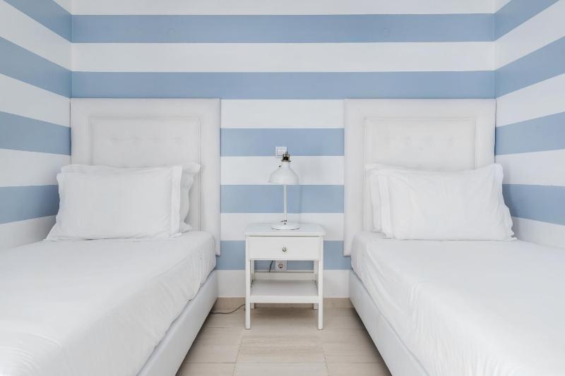 Three-Bedroom Townhouse image 3