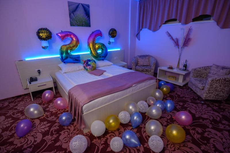 Superior Double Room with Spa Access - Anniversary Decoration image 4