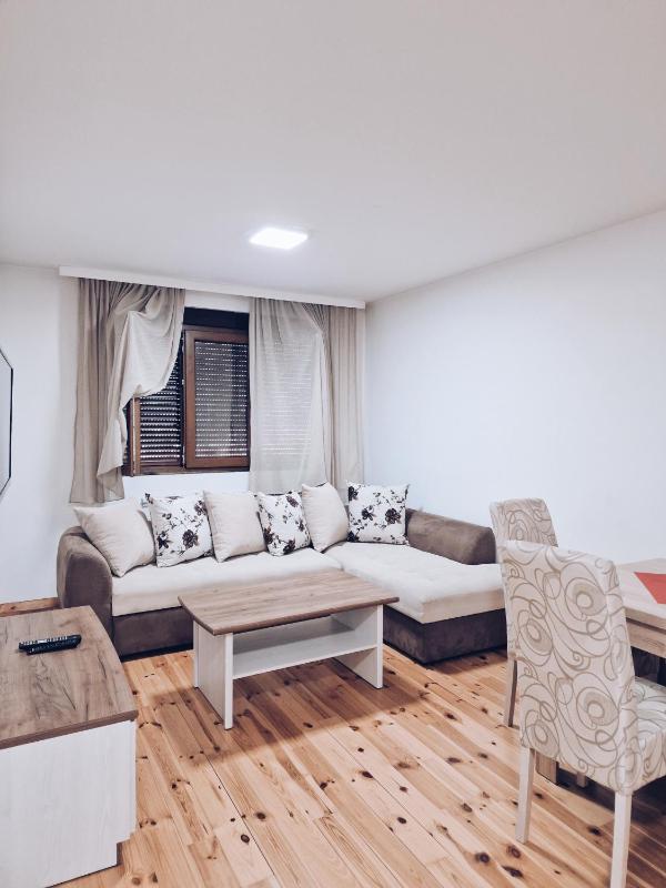 One-Bedroom Apartment image 4