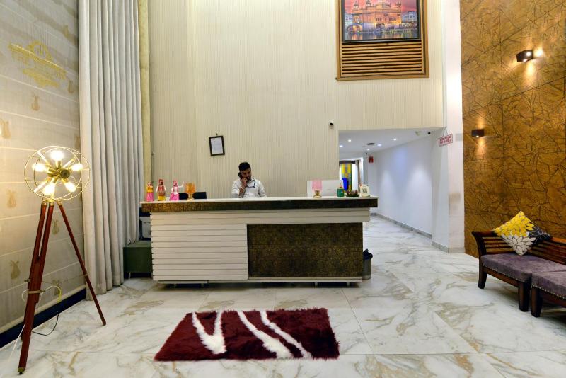 Hotel The Yellow - image 6