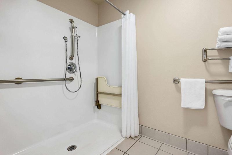King Room - Mobility Access/Non-Smoking image 2