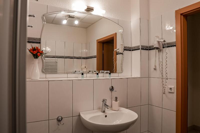 Family Room image 1