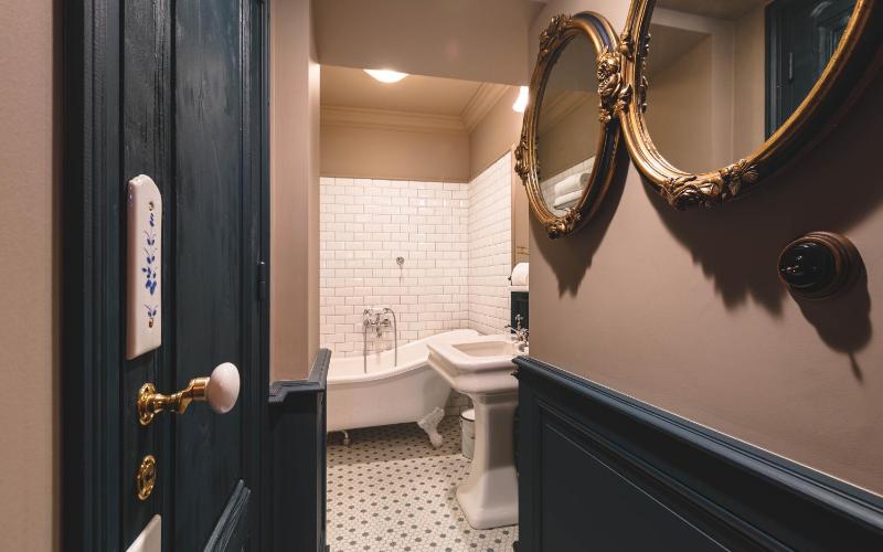 Prestige King Room image 4