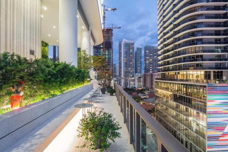City Escapes Suites at SLS Lux Brickell Building - image 12