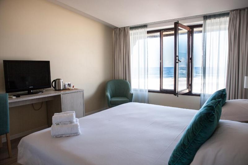 Guincho Room with Sea View image 4
