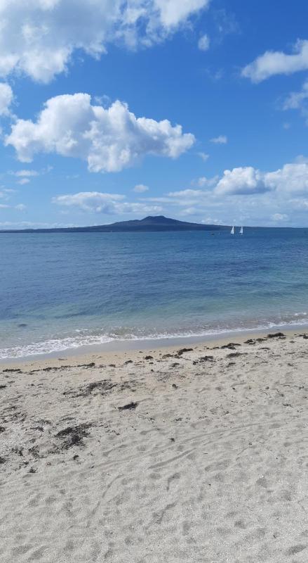 Takapuna Beach Holiday Park - image 4