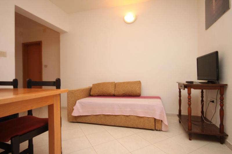 Apartments with a parking space Makarska - 6885 - image 8