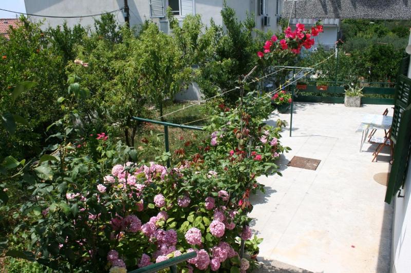 Apartments with a parking space Podgora Makarska - 6645 - image 17