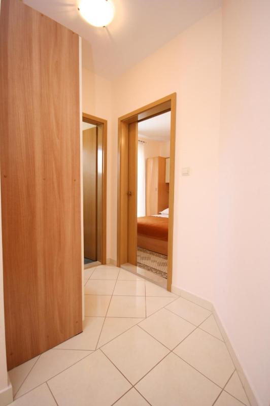 Apartments with a parking space Makarska - 6720 - image 42