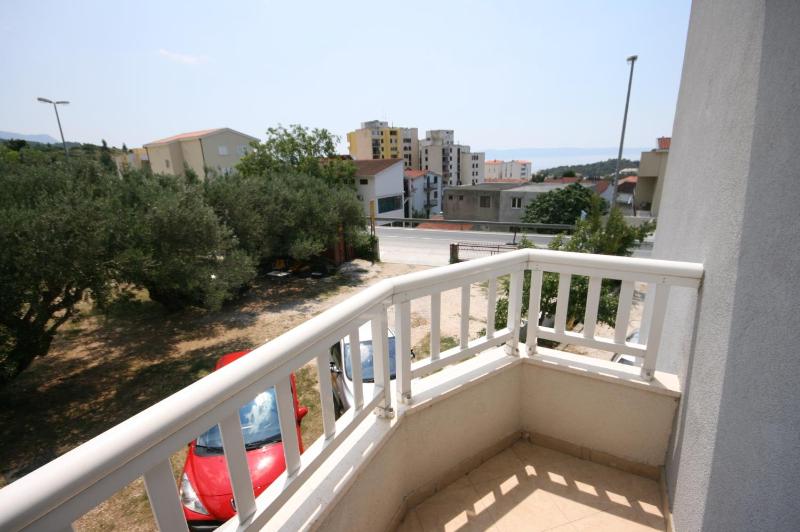 Apartments with a parking space Makarska - 6641 - image 3
