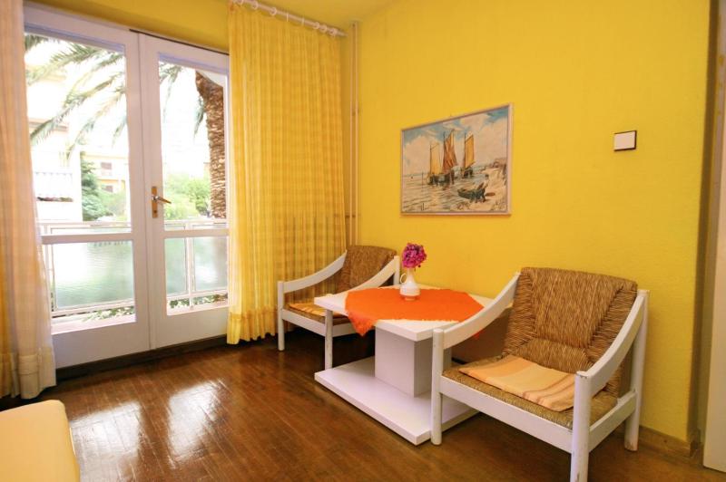 Apartments and rooms with parking space Makarska - 6644 - image 6