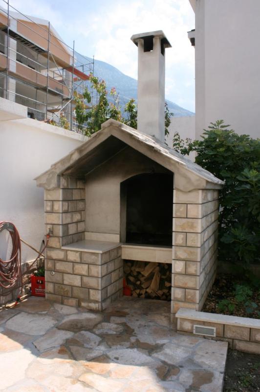 Apartments with a parking space Makarska - 6640 - image 4