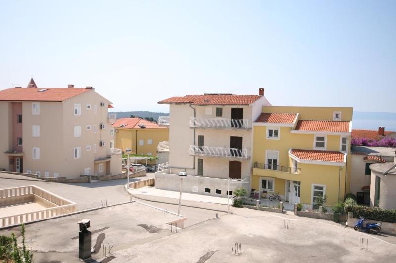 Apartments with a parking space Makarska - 6640 - image 30