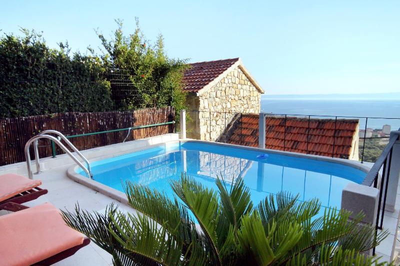 Holiday house with a swimming pool Makarska - 6668 - image 1