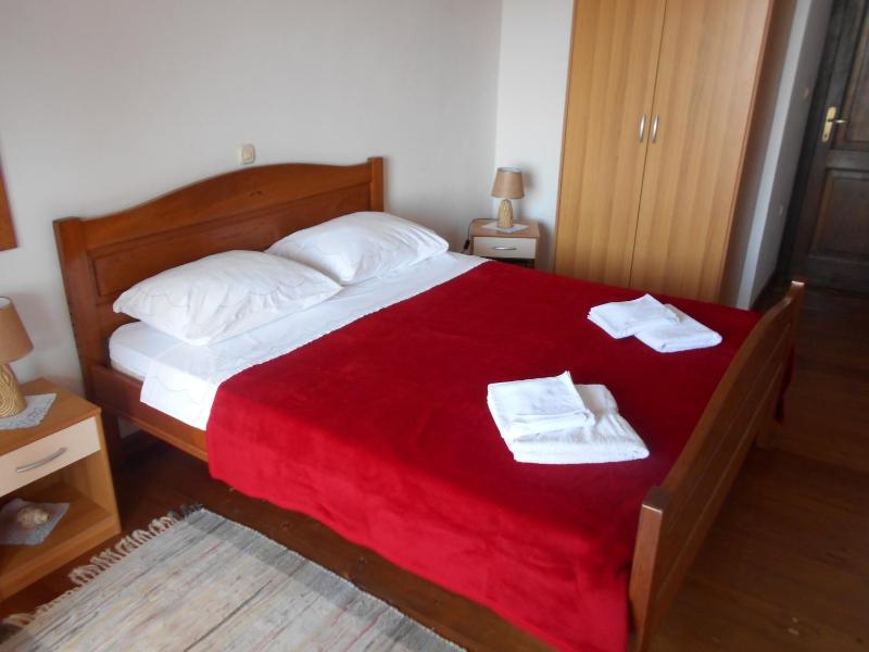 One-Bedroom Apartment with Terrace and Sea View image 1