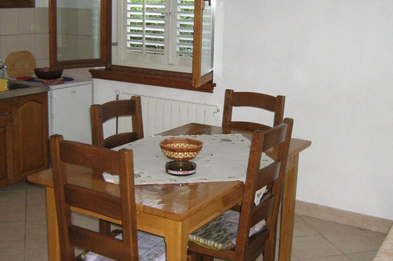 One-Bedroom Apartment with Terrace and Sea View image 4