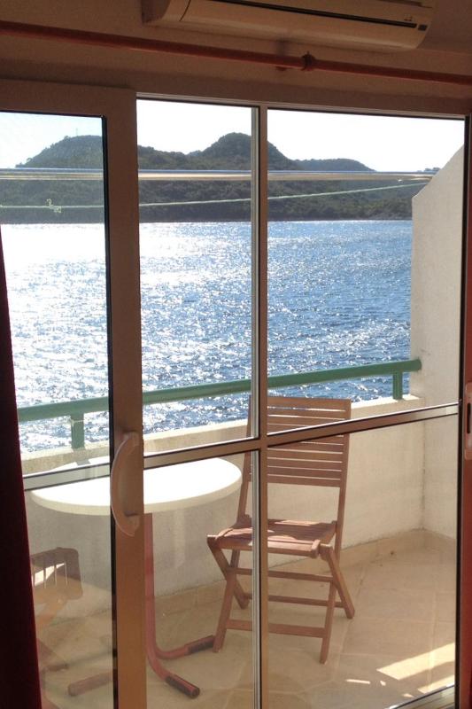 Studio with Balcony and Sea View image 3