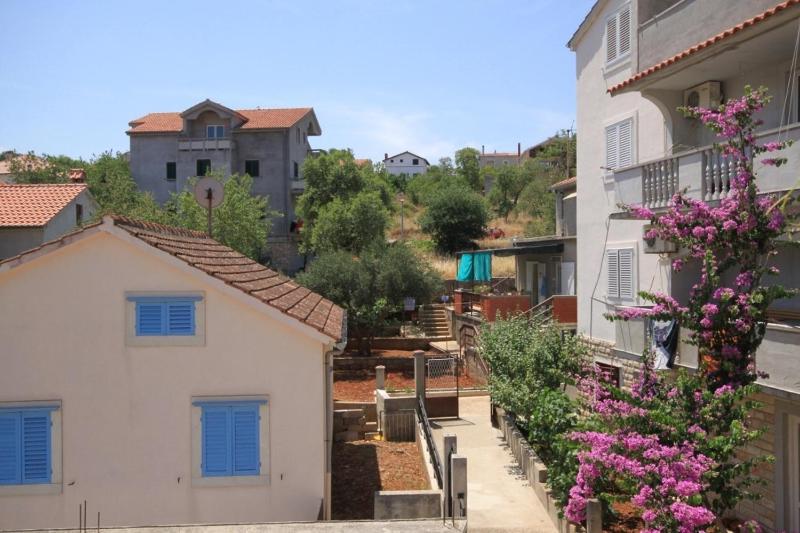 Two-Bedroom Apartment with Balcony and Sea View image 3