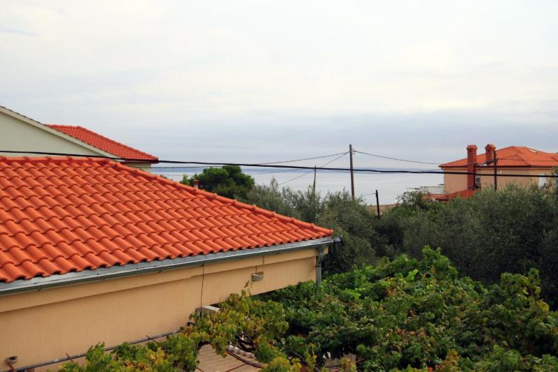 One-Bedroom Apartment with Terrace and Sea View image 3