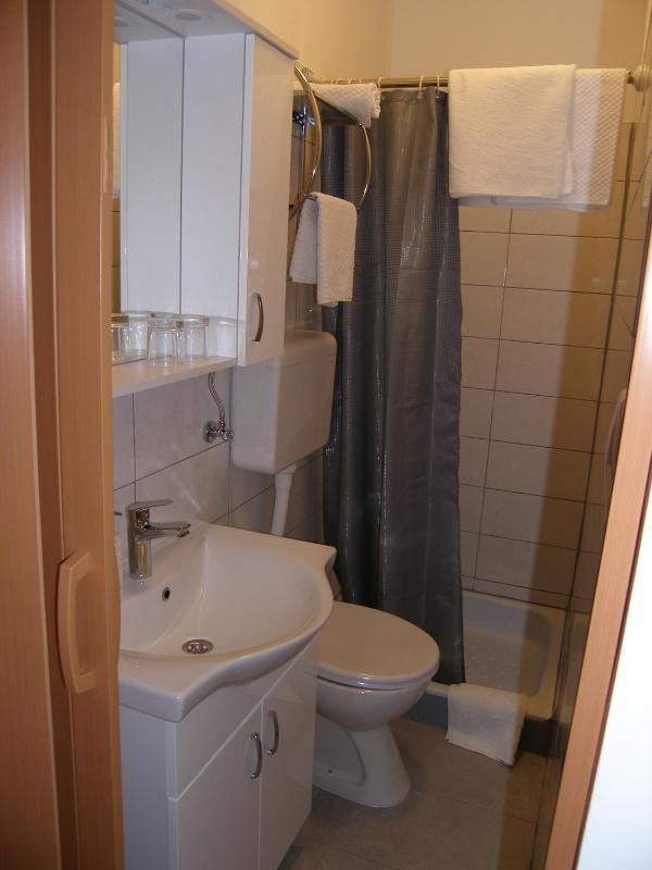 Double Room with Balcony and Sea View image 4