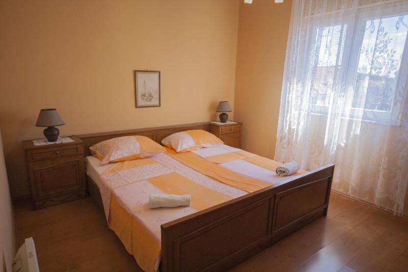 Two-Bedroom Apartment with Balcony and Sea View image 4