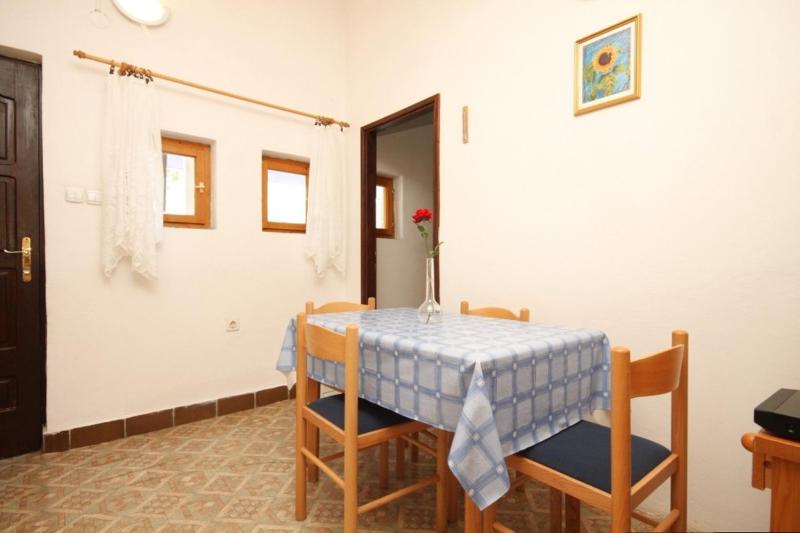 One-Bedroom Apartment with Terrace image 4