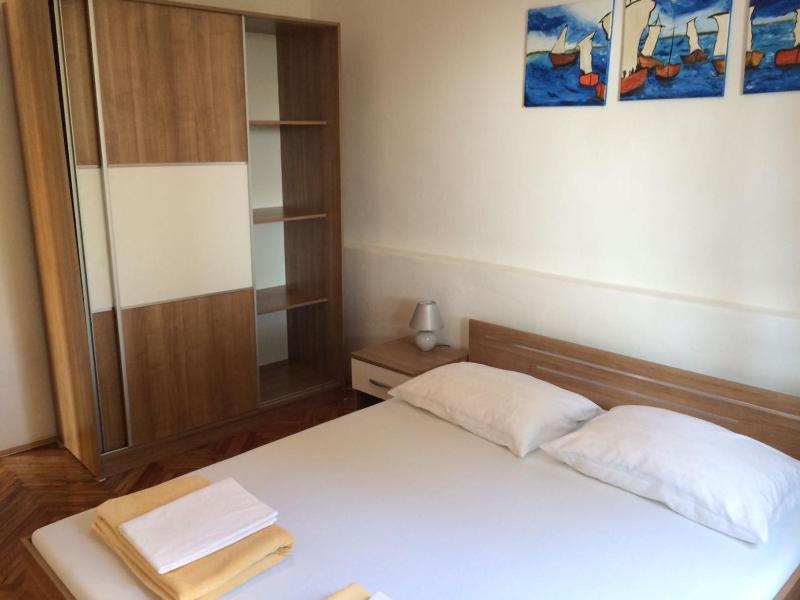 Three-Bedroom Apartment with Terrace and Sea View image 1