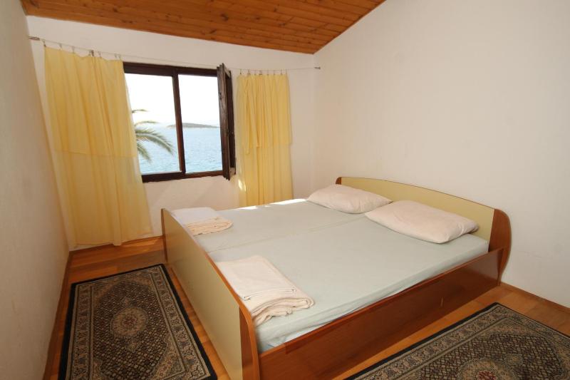 Apartment with Terrace and Sea View image 1