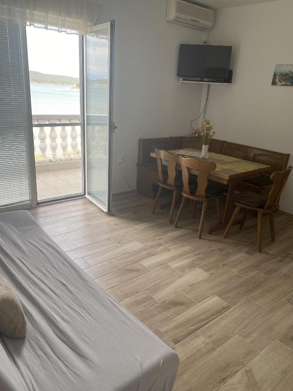 Two-Bedroom Apartment with Balcony and Sea View image 4