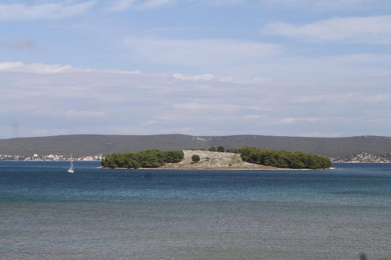 Two-Bedroom Apartment with Balcony and Sea View image 2