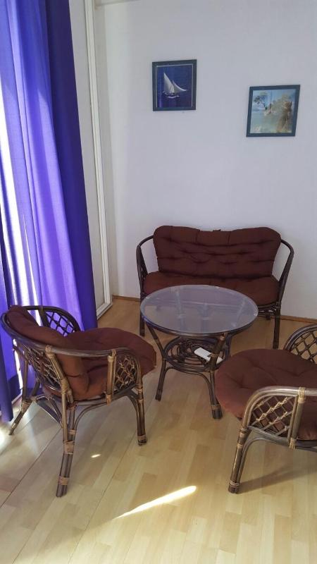 Two-Bedroom Apartment with Balcony and Sea View image 4
