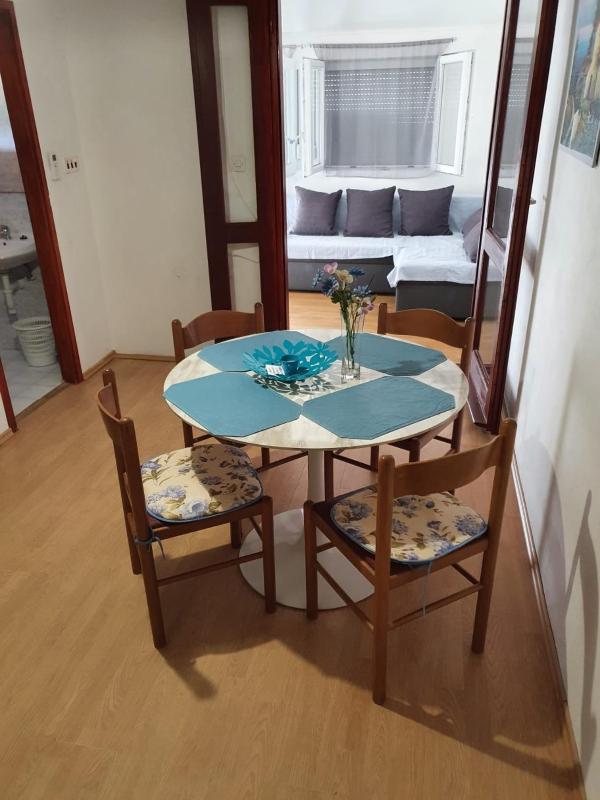 One-Bedroom Apartment with Terrace image 4