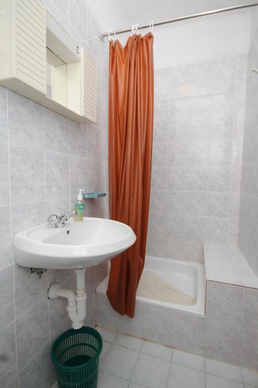 Double Room with Balcony image 3
