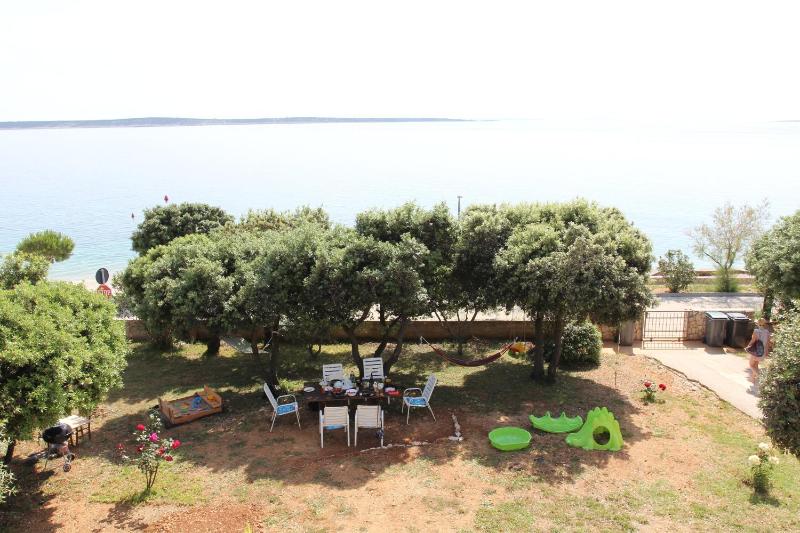 Apartments by the sea Mandre Pag - 8655 - image 13