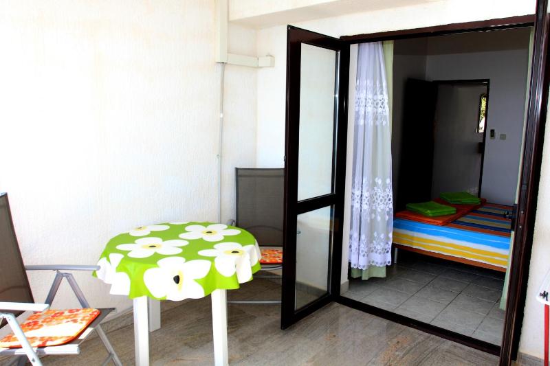 Apartments by the sea Mandre Pag - 8655 - image 2