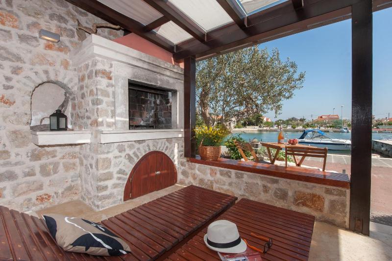 Two-Bedroom Apartment with Terrace and Sea View image 4