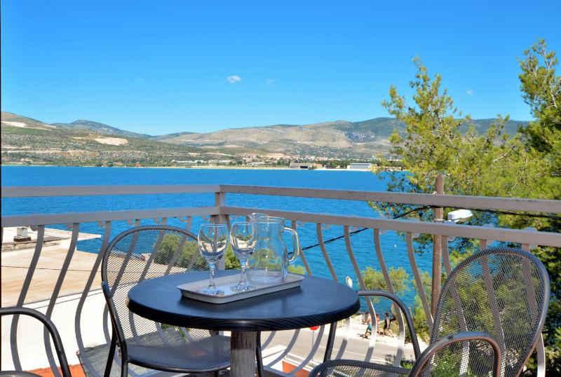 Two-Bedroom Apartment with Terrace and Sea View image 4