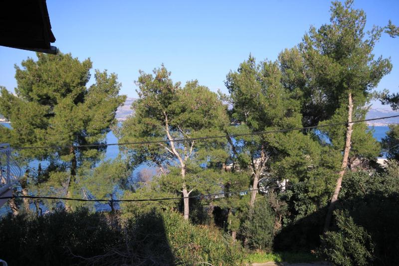 Two-Bedroom Apartment with Terrace and Sea View image 3