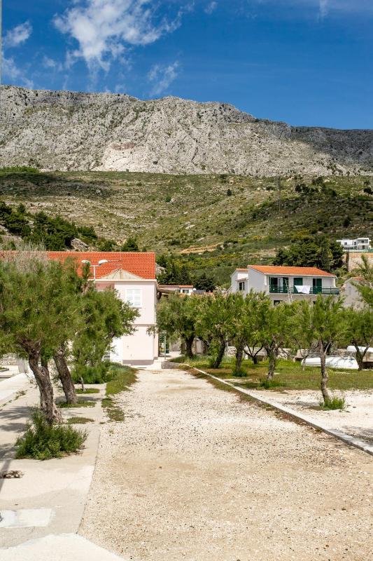 Family friendly seaside apartments Duce Omis - 8668 - image 5