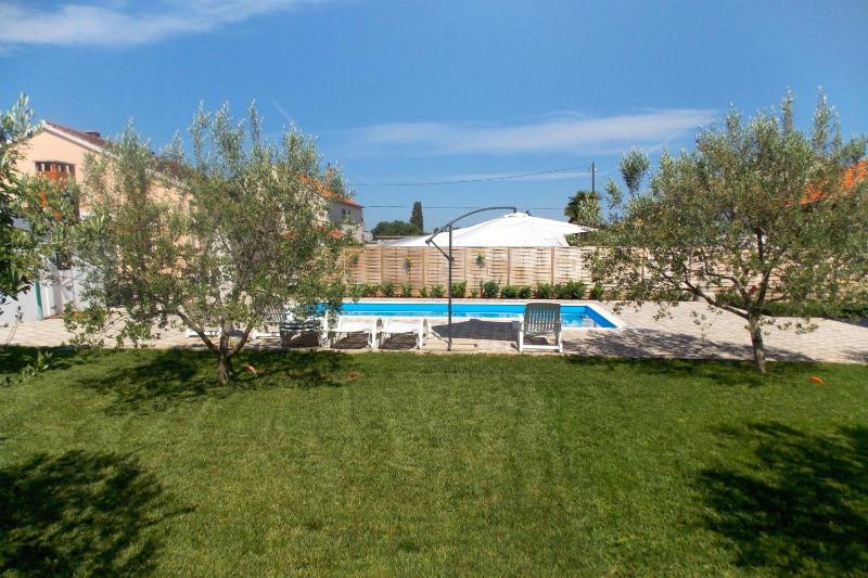 Family-friendly apartments with swimming pool Biograd na Moru Biograd - 8371 - image 13