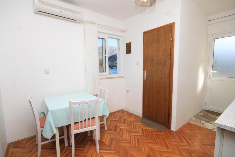 Studio with Terrace and Sea View image 4