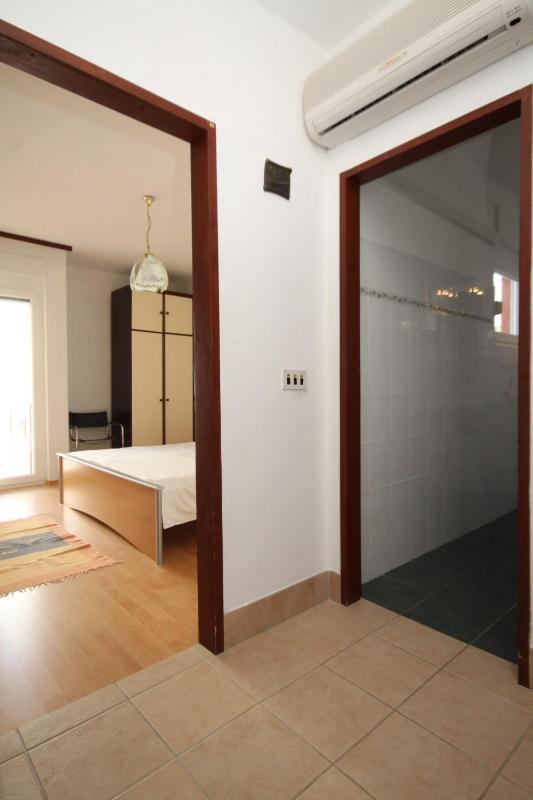 Three-Bedroom Apartment with Balcony and Sea View image 2