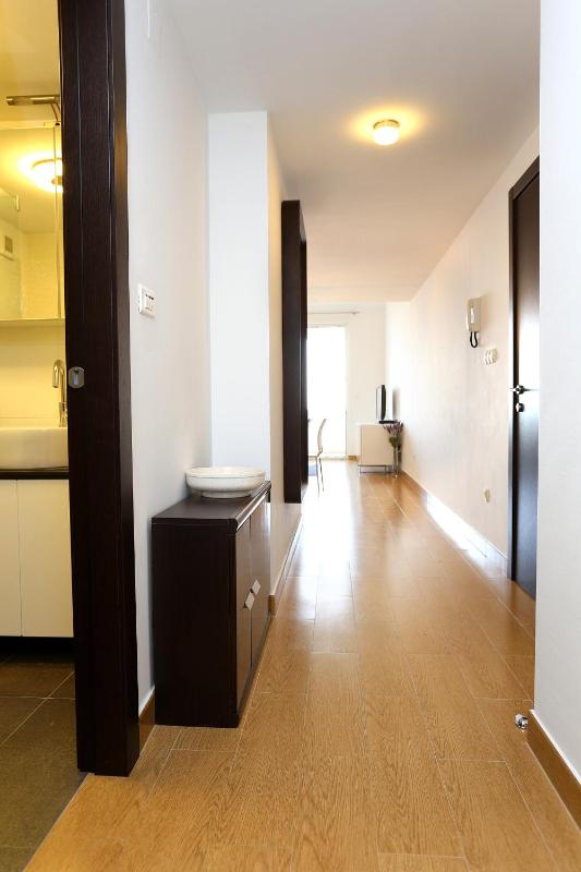 Two-Bedroom Apartment with Terrace and Sea View image 2