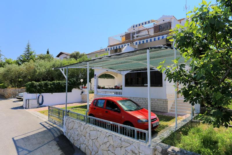 Family friendly seaside apartments Razanj Rogoznica - 10373 - image 3