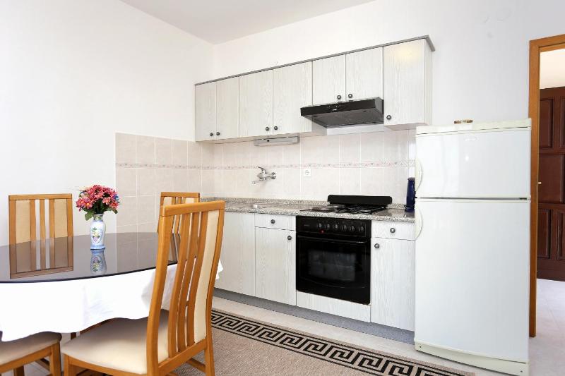 Family friendly seaside apartments Razanj Rogoznica - 10373 - image 20