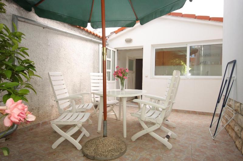 Two-Bedroom Apartment with Terrace and Sea View image 4