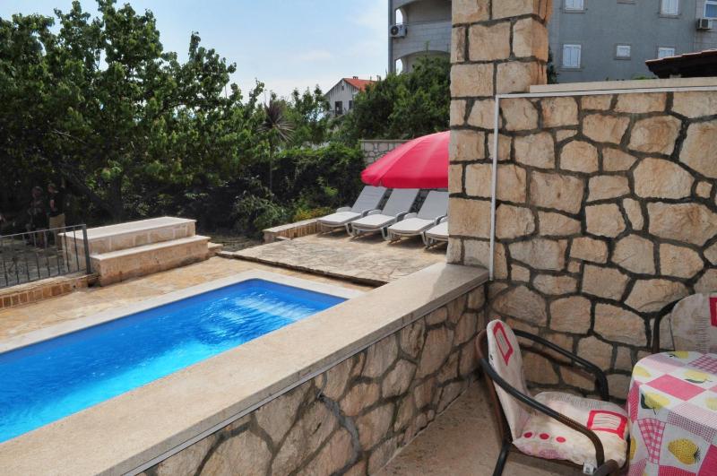 Seaside apartments with a swimming pool Supetar Brac - 11360 - image 17