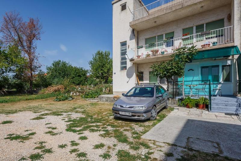 Apartments by the sea Kastel Stari Kastela - 11352 - image 1