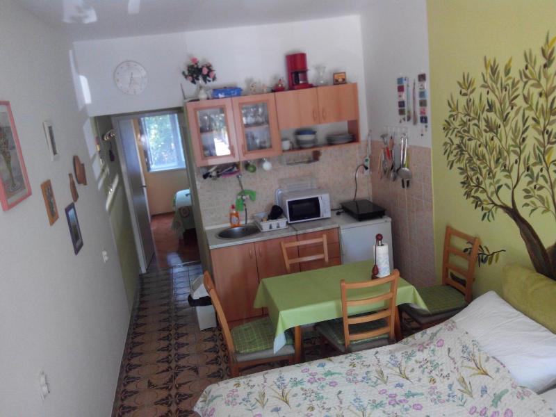 Apartments by the sea Kastel Stari Kastela - 11352 - image 5